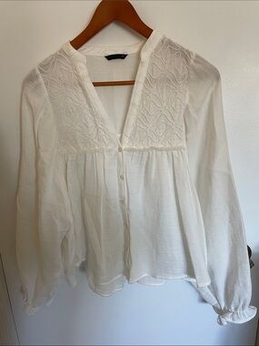 Zara White Embroidered V-Neck Peasant Blouse